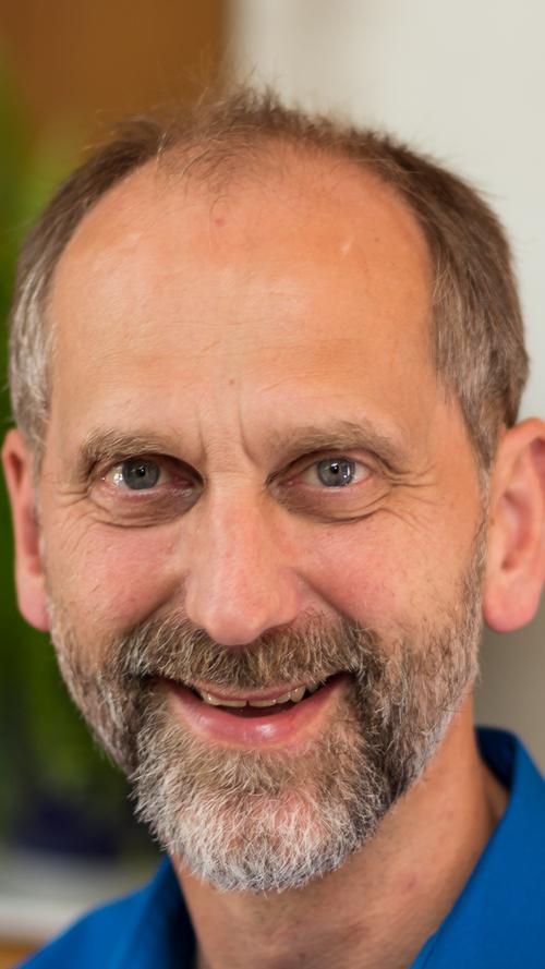 Martin Mehl soll bei den Kommunalwahlen für die CSU das Bürgermeisteramt in Neunkirchen holen. Der 56-jährige Diplom-Verwaltungswirt arbeitet bei der Stadt Erlangen.