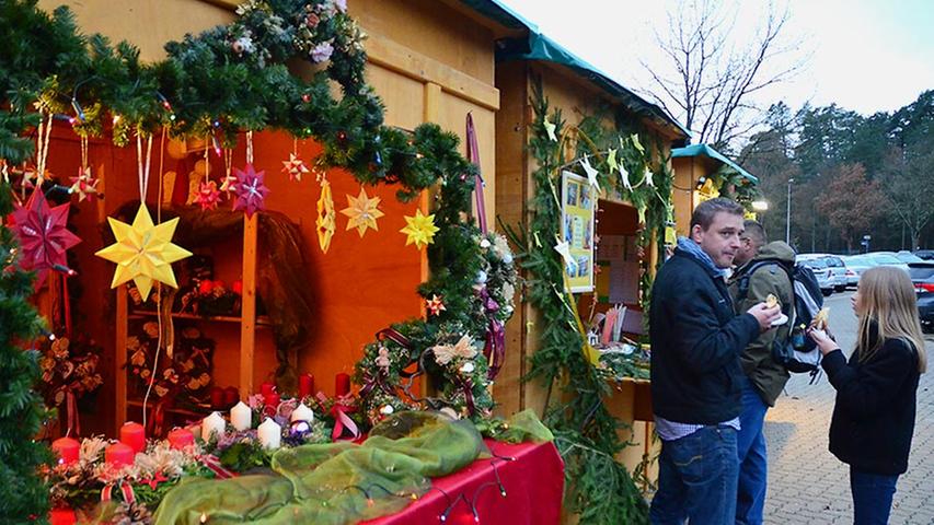 ...oder dekorativen Hausschmuck: Der Strullendorfer Weihnachtsmarkt hat von allem etwas...
