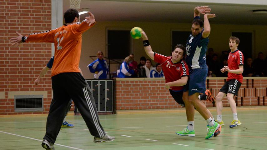 30.11.2013 --- Handball --- Saison 2013 2014 --- Bezirksoberliga BOL Männer :  HG / HSC Fürth - MTV Stadeln --- Foto: Sport-/Pressefoto Wolfgang Zink / WoZi