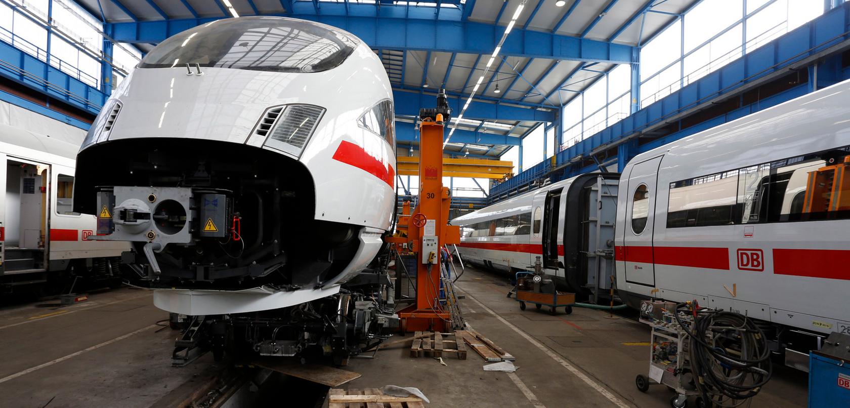 Insgesamt 42 ICE- Züge werden im Nürnberger Ausbesserungswerk derzeit modernisiert.