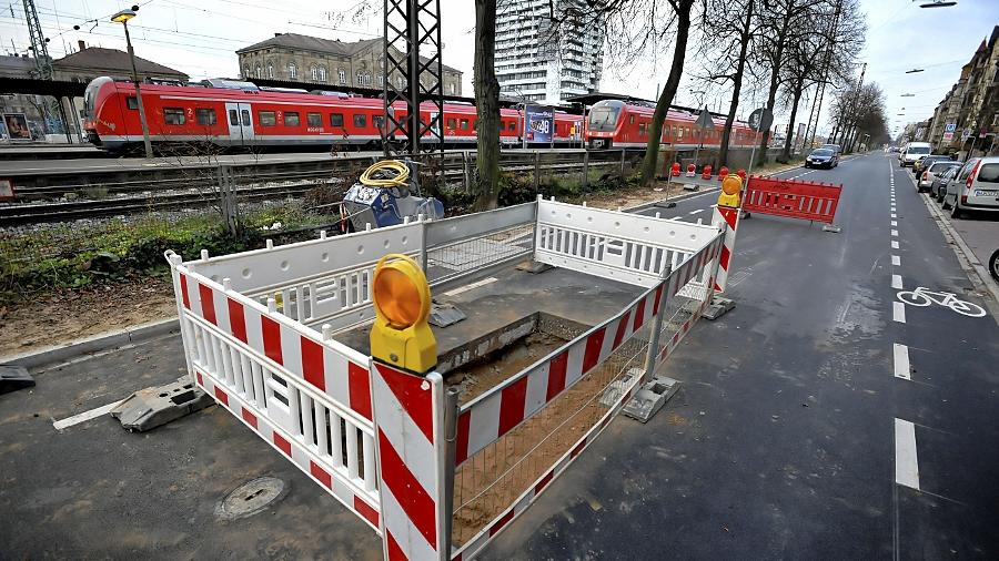 Kein guter Start für den Flüsterasphalt Kein guter Start für den Flüsterasphalt