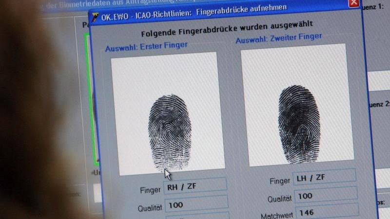 Die Technik für den Abgleich elektronischer Fingerabdrücke (hier für den elektronischen Reisepass) von Asylsuchenden ist in vielen Behörden bisher nicht vorhanden.