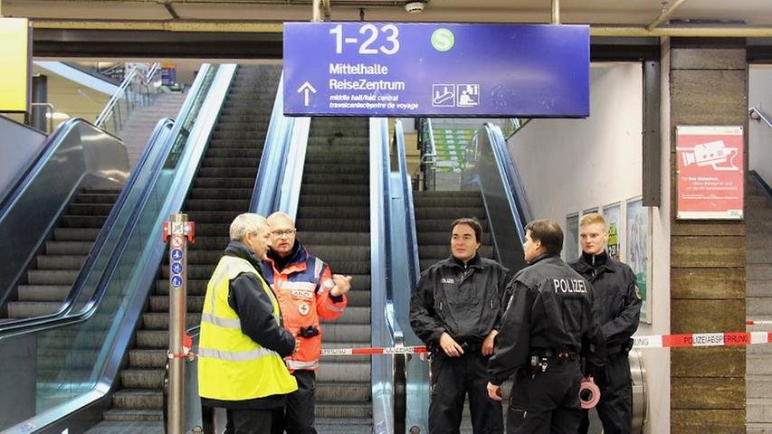 Bereits ab 8 Uhr morgens durfte niemand mehr die Haupthalle des Nürnberger Hauptbahnhofes betreten.