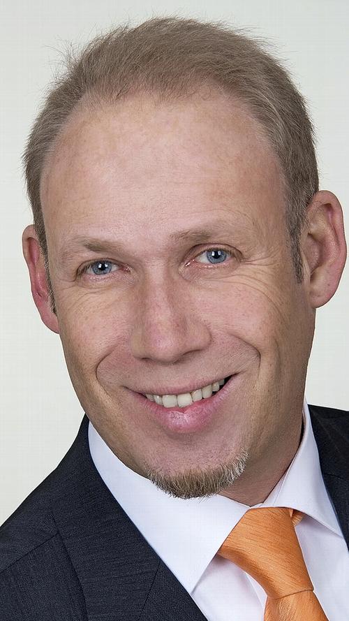 Die Freien Wähler Langensendelbach schicken Matthias Kern ins Rennen. Der 43-Jährige ist Logistikleiter.