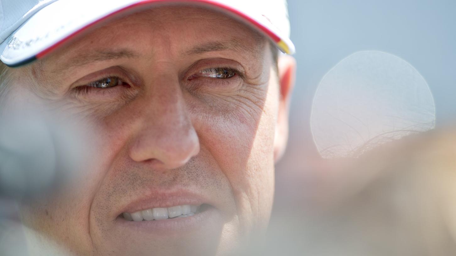 Noch immer liegt er im Koma: Michael Schumacher.