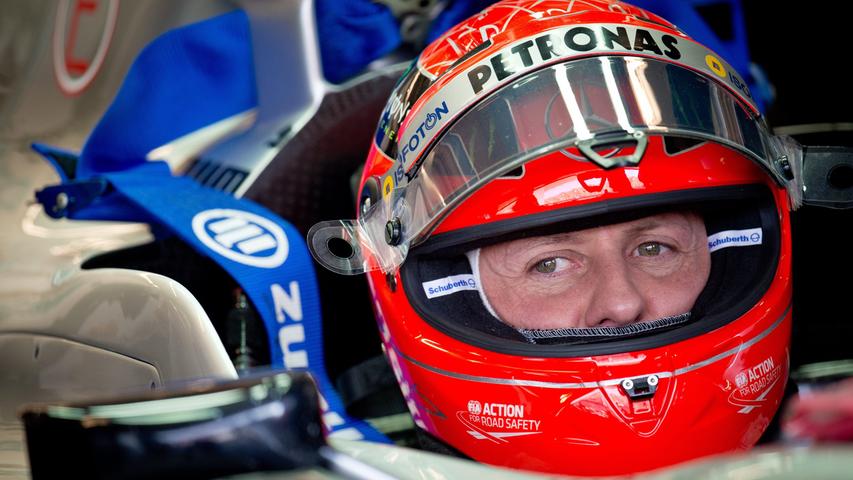"La Stampa": "Schumacher im Koma. Der Champion ohne Grenzen, besessen von der Geschwindigkeit. Nach der Formel 1 hat er immer neue Herausforderungen gesucht. Die Geschwindigkeit als Lebensinhalt."