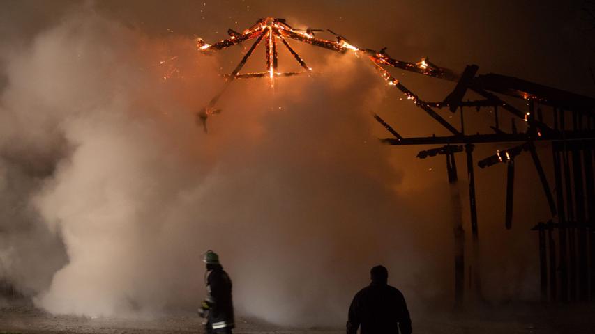 Erneut brennt Scheune in Bergen komplett nieder
