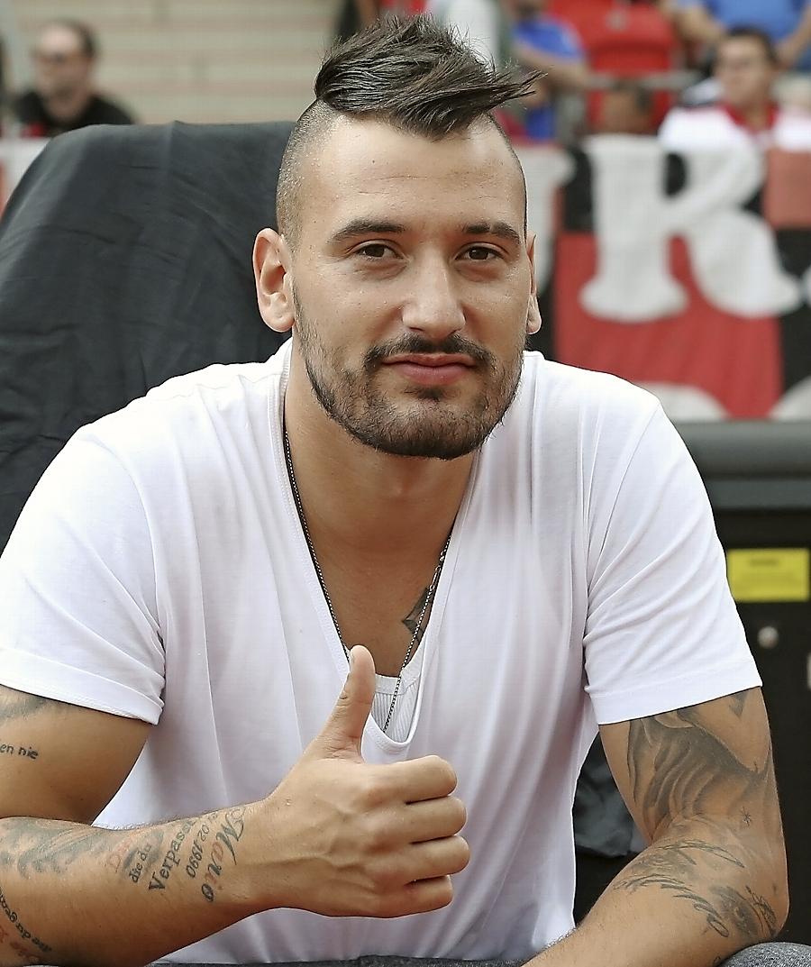 Will doch nur spielen: Timo Gebhart hat ein verkorkstes Jahr hinter sich &mdash; im neuen will er wieder angreifen. Allerdings muss er sich zuvor noch vor Gericht verteidigen.