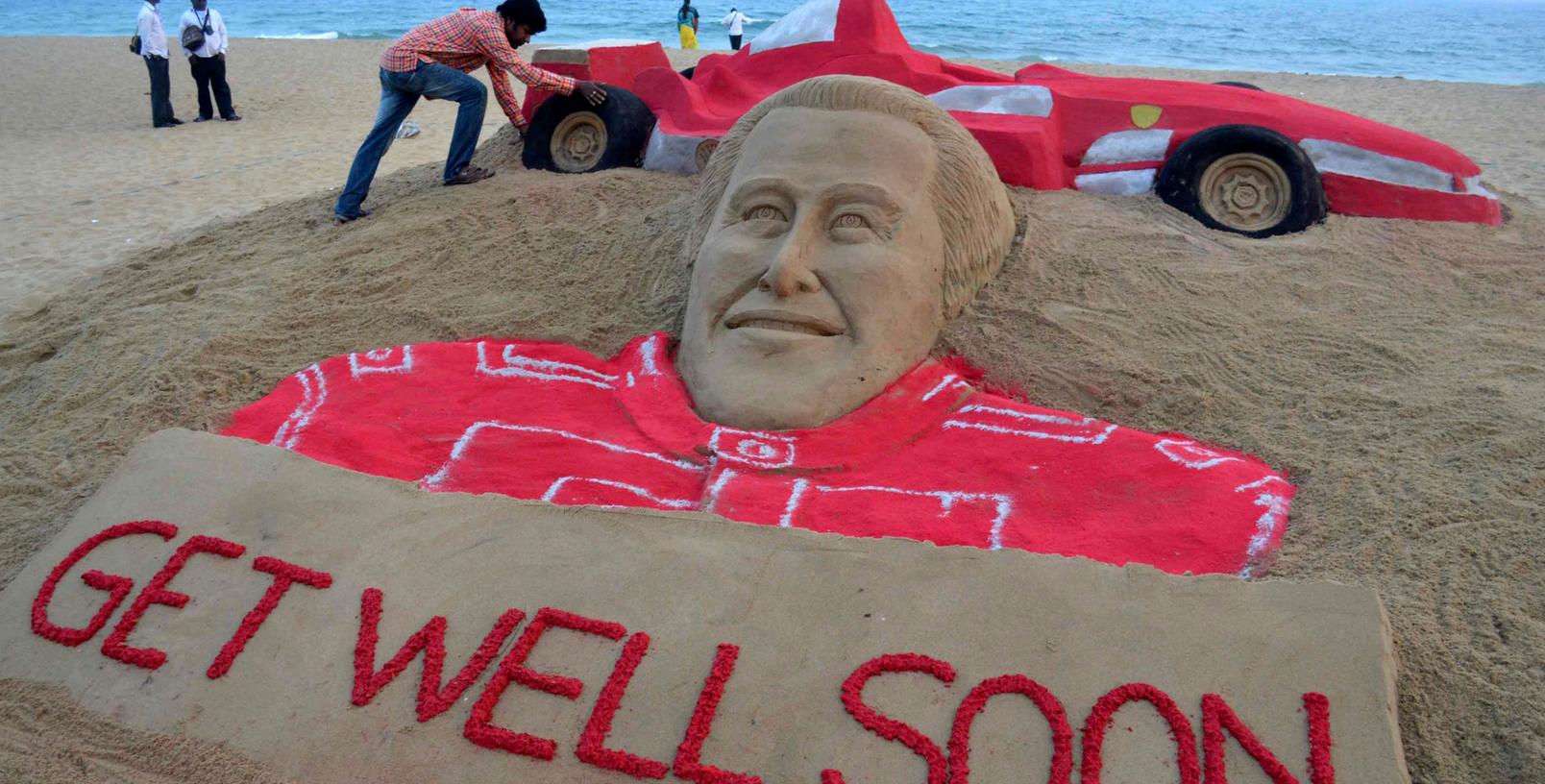 Fans auf der ganzen Welt sind in diesen Tagen mit ihren Gedanken bei Michael Schumacher. Der indische Sand-Künstler Sudarshan Pattnaik legt sich besonders ins Zeug. Am Freitag wird die Rennsport-Legende 45 Jahre alt.