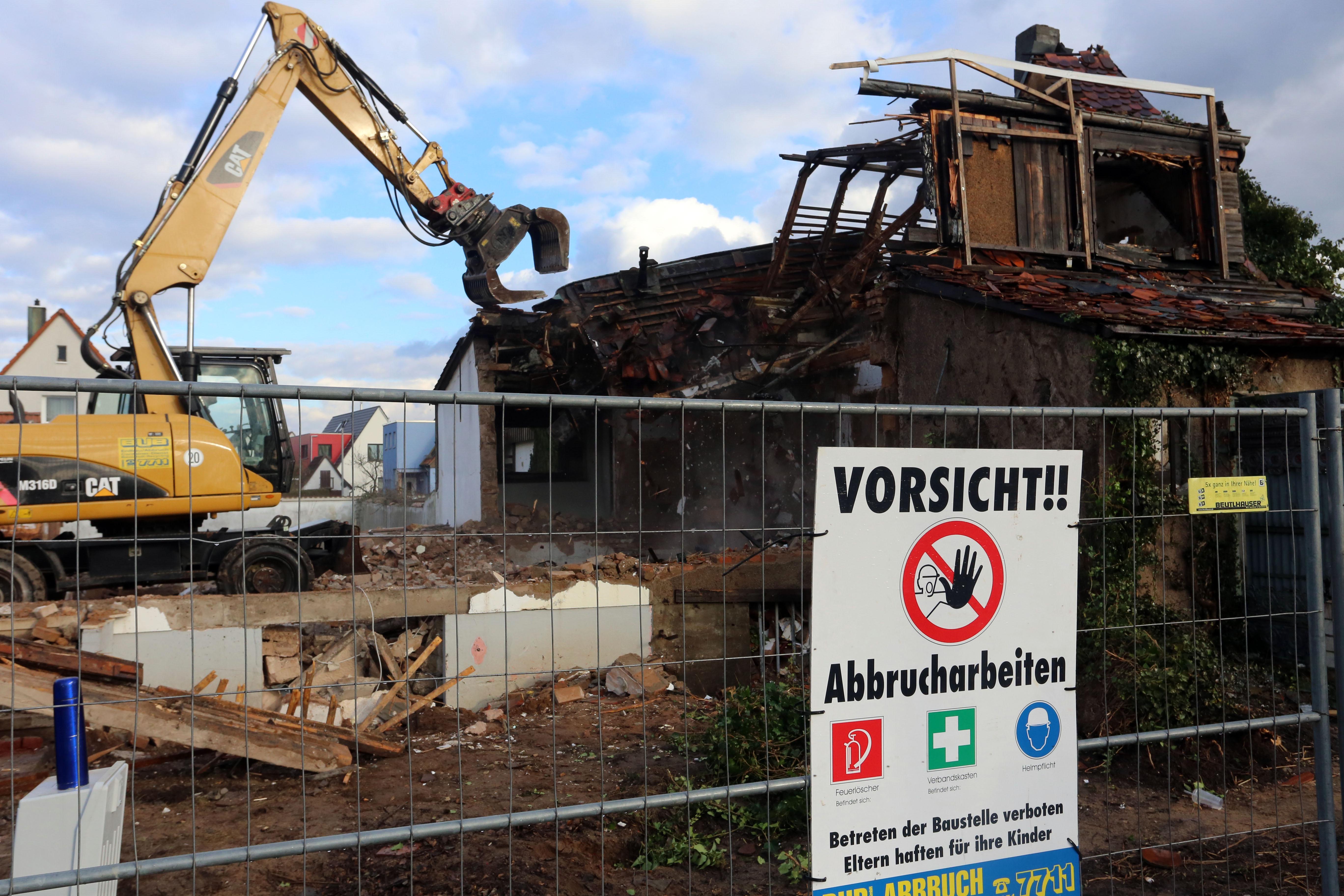 Für die zu errichtenden modernen Wohnungen wurde unter anderem mit der Nähe zum Business Tower geworben.