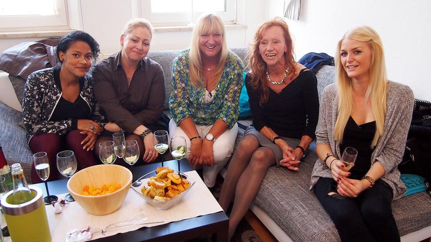 Das sind die Anwärterinnen auf den Titel "Nürnbergs Shopping Queen": Kimberly, Aurelia, Regina, Georgia und Svenja (v.l.).