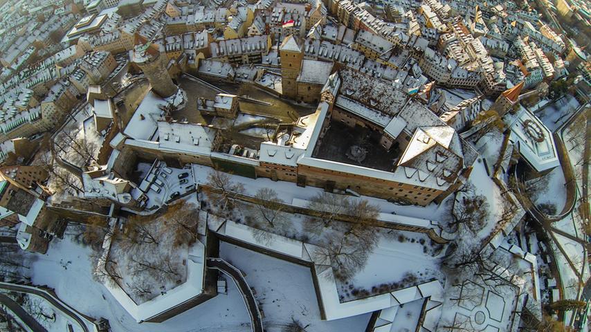 Nürnberg von oben: Die winterliche Kaiserburg im Luftbild