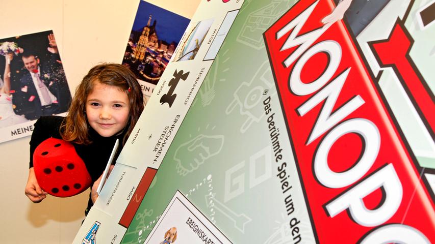 Der Klassiker "Monopoly" geht mir der Zeit und präsentiert sich bei der Neuheitenschau in kindgerechter Form.