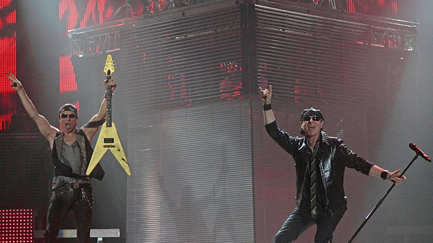 Scorpions: goldene Gitarren in der Nürnberger Arena