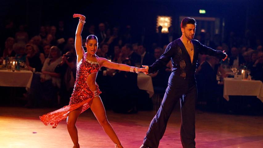 Melissa Ortiz-Gomes ist zweifache Deutsche Meisterin in der Kür des Lateinamerikanischen Tanzes sowie Gewinnerin der Fernseh-Tanzshow "Let's Dance".