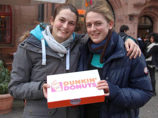Lena (22, links) und Saskia (23). Lena (22, links) und Saskia (23).