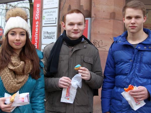 Ines, Christopher und Oliver (alle 17, von links). Ines, Christopher und Oliver (alle 17, von links).