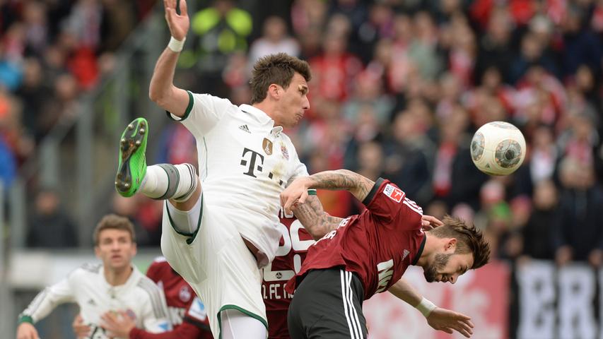 Die Partie weiter umkämpft, immer wieder hat der 1. FC Nürnberg aber die Nase vorne und kann sich weitere, kleine Chancen erspielen.