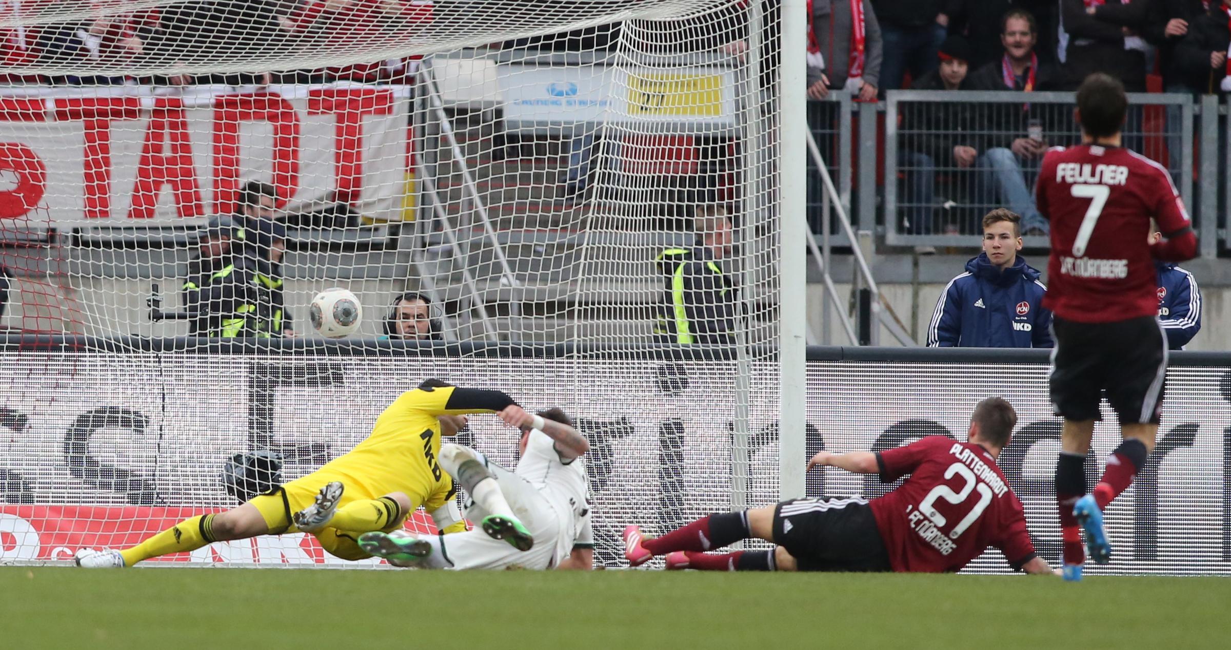 Dafür aber dann der: 2:0 hieß es am Ende. Die Treffer erzielten Mario Mandzukic und der zuvor erwähnte WM-Held Philipp Lahm.