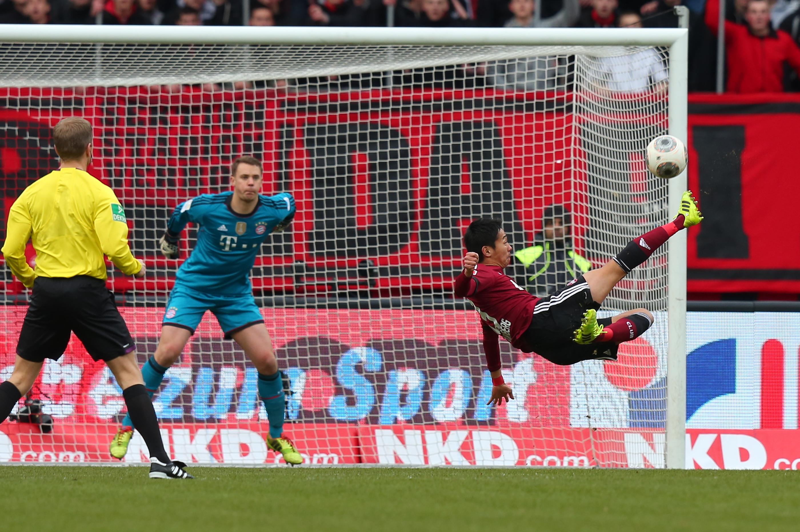 ...als Nürnbergs Lieblingsjapaner, Hiroshi Kiyotake, sehenswert in der vierten Spielminute zum Seitfallzieher ansetzte. Das Ergebnis verrät es aber bereits, der Ball war leider nicht drin.