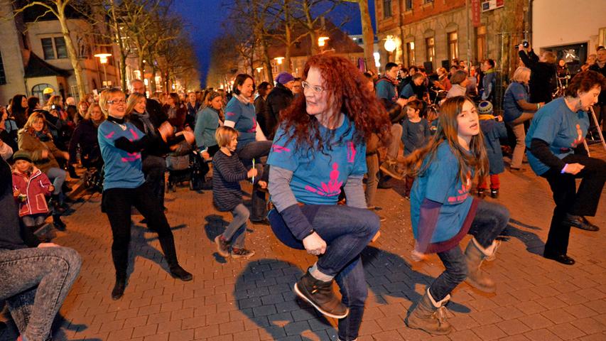 One Billion Rising: Erlanger tanzten für Frauenrechte