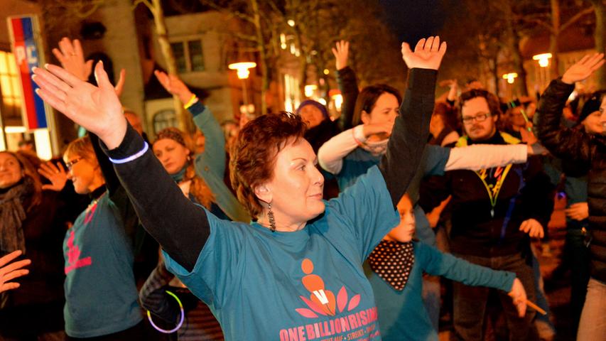 One Billion Rising: Erlanger tanzten für Frauenrechte