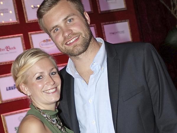 Große Gefühle: Max Müller mit seiner Ehefrau Annalena. Große Gefühle: Max Müller mit seiner Ehefrau Annalena.