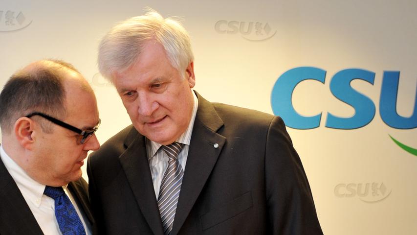 17. Februar 2014 : Nach dem Rücktritt Friedrichs hat CSU-Chef Seehofer Christian Schmidt (links) aus Obernzenn als neuen Agrarminister vorgestellt.