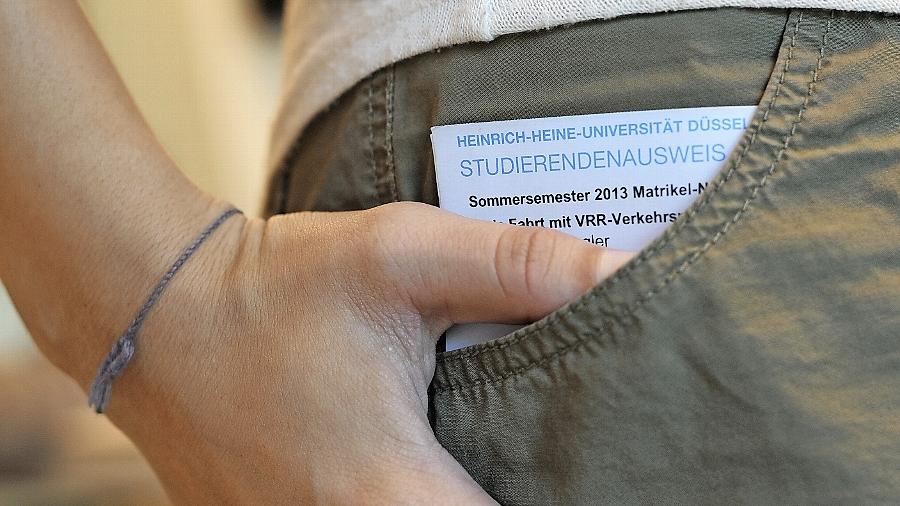 In anderen Städten Standard: das Semesterticket. Nürnberg muss weiter auf eine Lösung für Studenten warten.