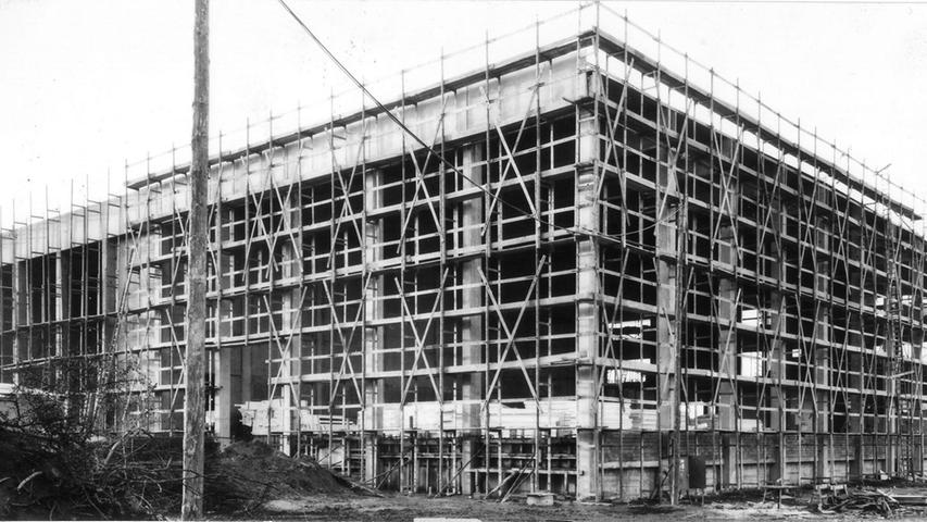 Das Kühlhaus auf dem Schöller Firmengelände in der Bucher Straße wurde 1970 eingeweiht und war in nur drei Monaten errichtet worden.