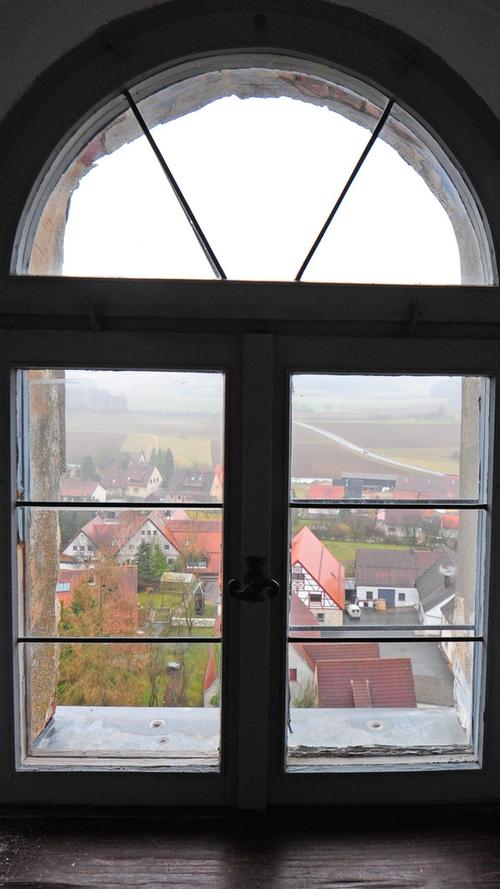 Der Nürnberger hat bereits fünf alte Mühlen, diverse Häuser und ein Schloss saniert. Auch in der Burg...