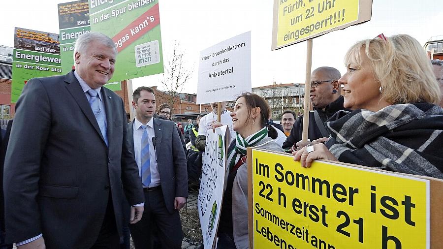 Seehofer leistet Wahlkampfhilfe in Fürth