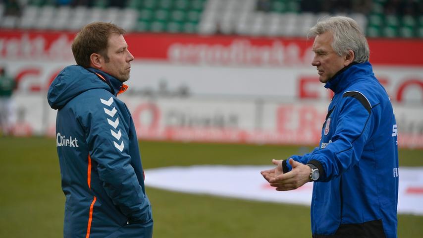 Kleeblatt-Coach Frank Kramer (links), hier im Gespräch mit dem Frankfurter Trainer Benno Möhlmann, kann gegen die Hessen endlich wieder auf seinen wichtigsten Torjäger bauen...