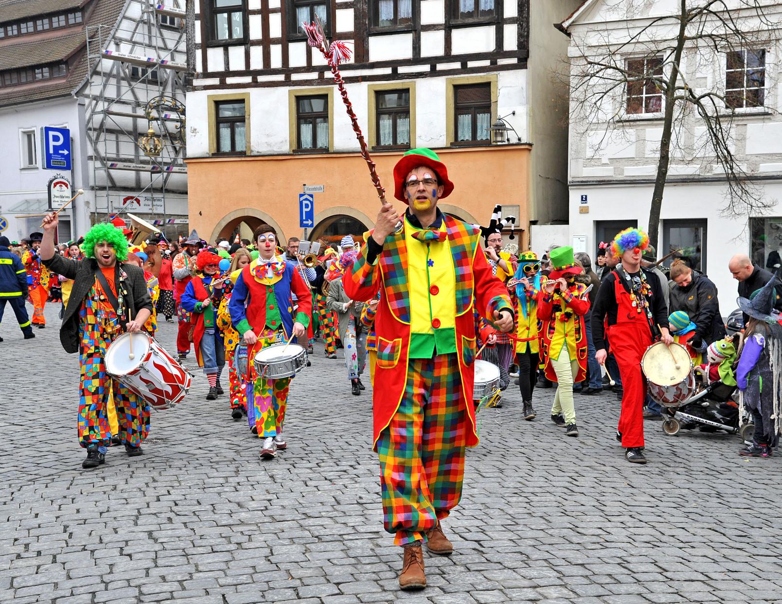 Faschingszug Lockt Tausende Nach Forchheim | Nordbayern