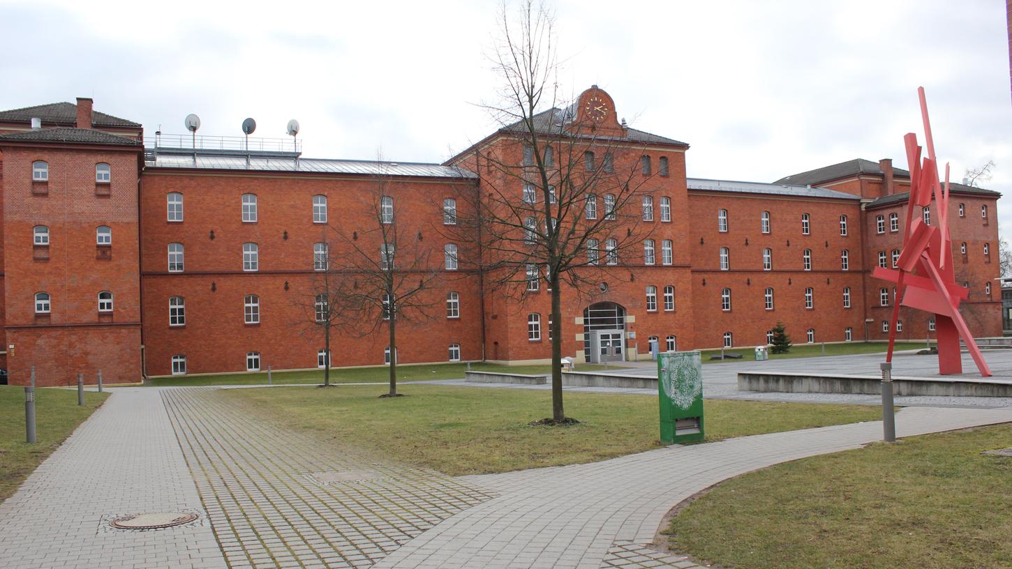 Der Campus der Hochschule Ansbach liegt direkt an der Residenzstraße.