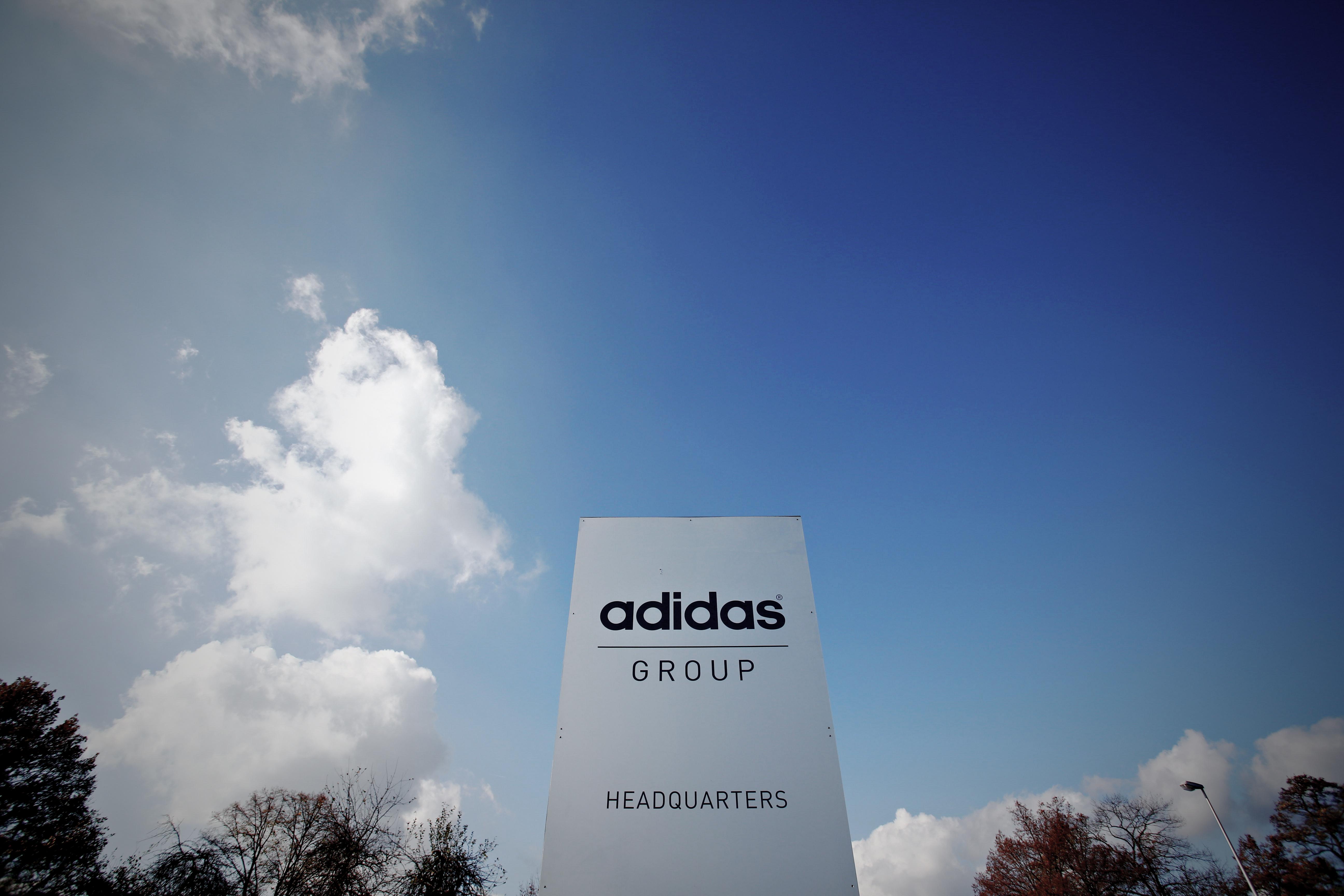 Herzogenaurach: Aus Sicherheitsgründen: Adidas ruft Kinder Adidas ruft Kinder Bademode zurück | Onetz