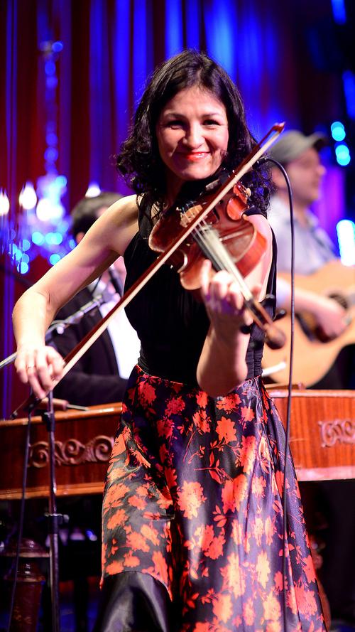 An der Geige bei Kleztori zeigte Elvia Misbakhova ihre Künste.