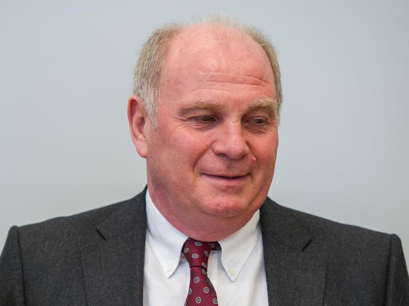 Uli Hoeness Wurde Vor Haftantritt Erpresst Schlagzeilen