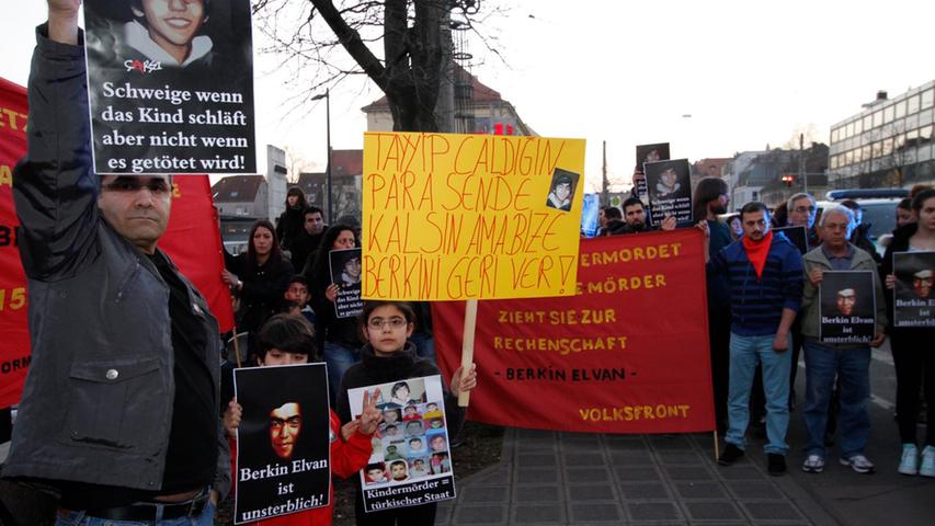 Begleitet von Protesten gegen die türkische Regierung ...