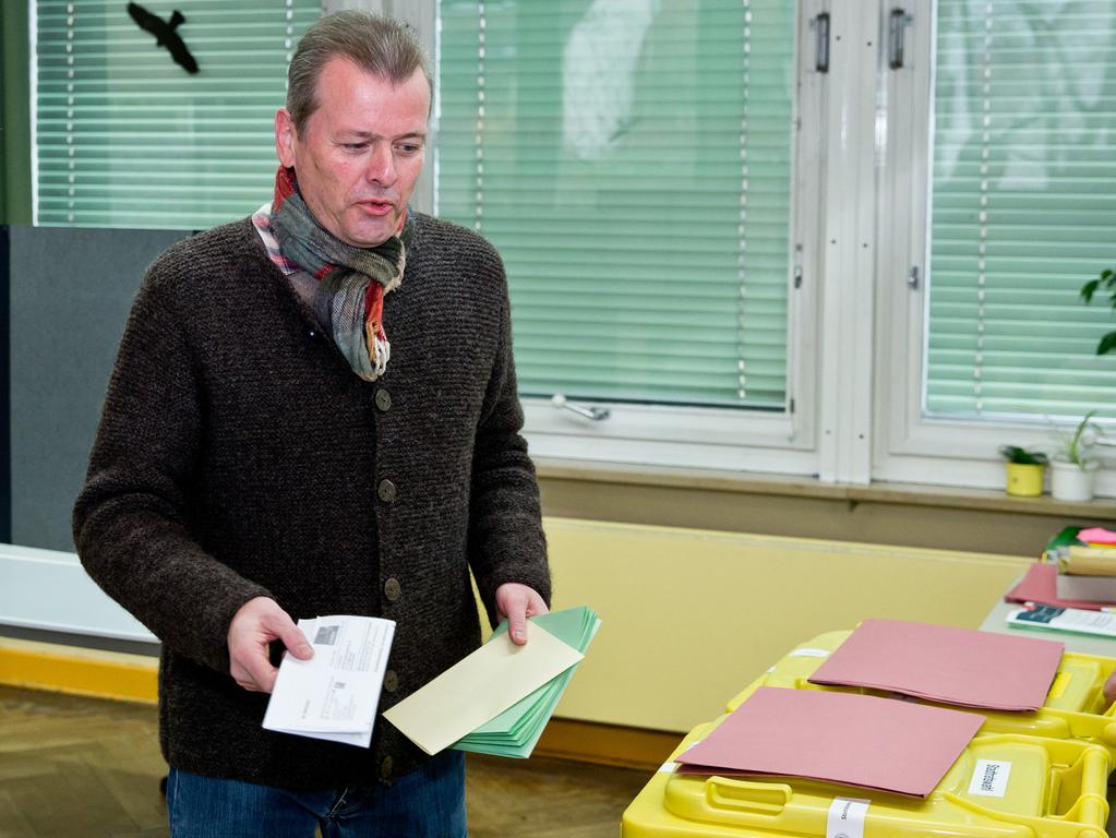 Chronik zur Kommunalwahl: Maly bleibt OB, Stichwahl in Erlangen