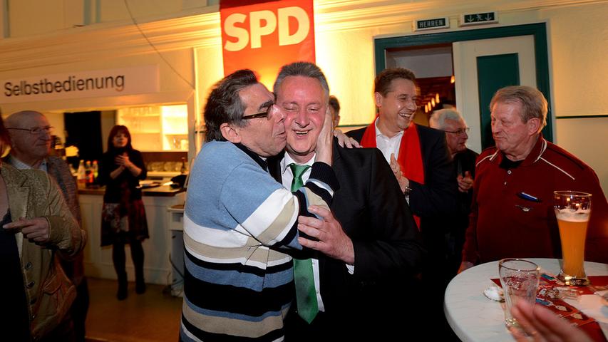 Thomas Jung und die SPD feiern in Fürth ihren Sieg