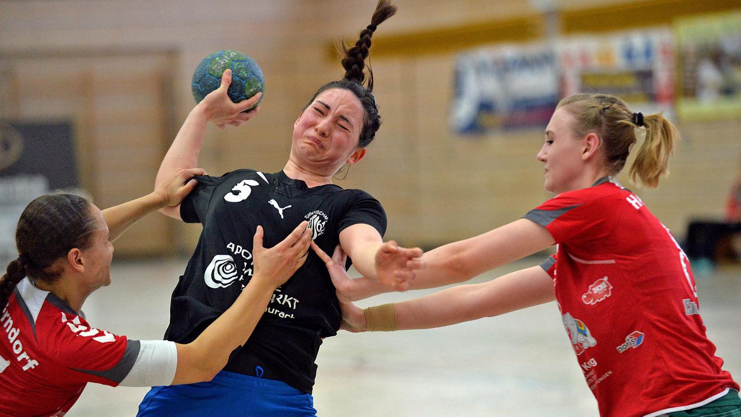 Die Handballerinnen der Turnerschaft bekommen es mit Ottobeuren zu tun.