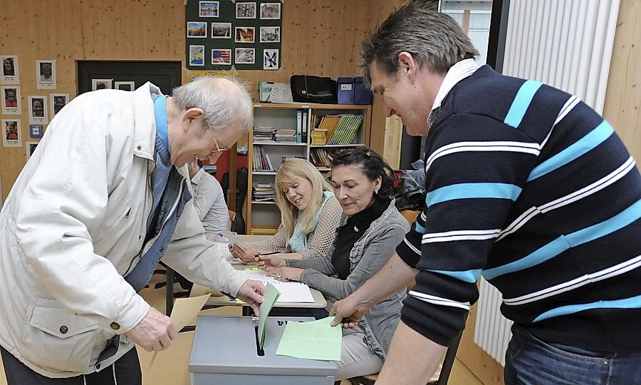 Welche Partei lag in welchem Stimmbezirk vorne? Ein einziges Mal hätte die CSU die SPD beinahe erwischt. Unser Foto stammt aus der Kiderlinschule. Welche Partei lag in welchem Stimmbezirk vorne? Ein einziges Mal hätte die CSU die SPD beinahe erwischt. Unser Foto stammt aus der Kiderlinschule.