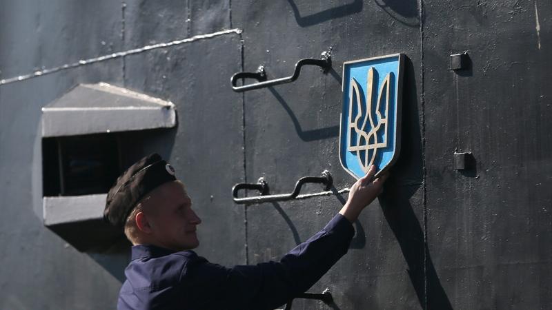 22. März : Nach dem Anschluss der Krim hat Russland offiziell die militärische Kontrolle auf der Halbinsel übernommen. Wie das Verteidigungsministerium in Moskau mitteilte, steht nun ein Großteil der Militäreinrichtungen und der ukrainischen Flotte unter russischem Kommando.