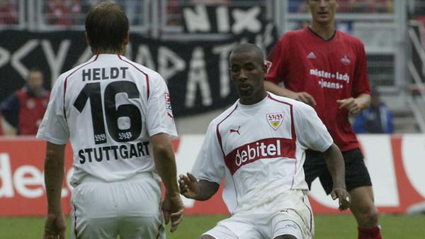 Und schon wieder so ein Fall von "ausgerechnet": Cacau, der in Nürnberg erstmals Bundesliga-Luft schnupperte und sich beim Club für höhrere Aufgaben empfahl, wechselte 2003 zum VfB, wo er später zum deutschen Nationalspieler reifen sollte. Im August 2004 traf Cacau zur 1:0-Schwabenführung in Nürnberg, ehe...