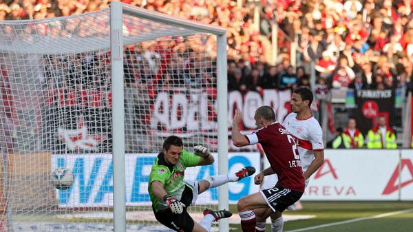 Simons und Wollscheid hatten den FCN zweimal in Führung gebracht, der VfB schlug jeweils zurück.
