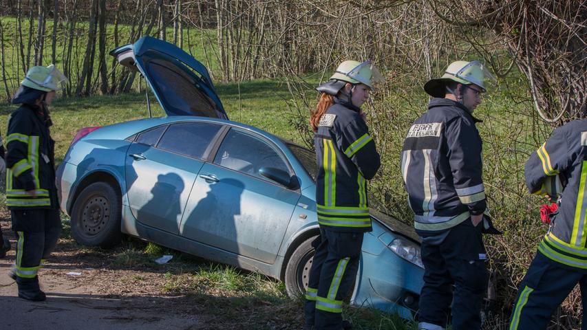 Fahrer nach Unfall bei Gunzenhausen ins Krankenhaus geflogen
