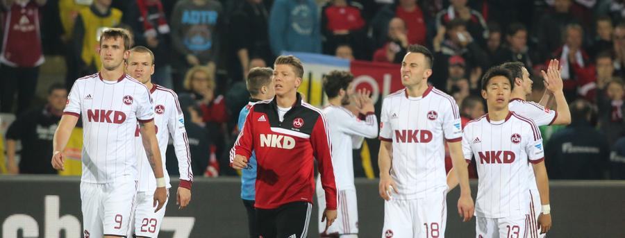 Ein Sieg beim SC Freiburg war dem 1. FC Nürnberg nicht vergönnt - am Ende stand eine 2:3-Niederlage zu Buche. Trotz der Pleite ließen die User in ihren Bewertungen Gnade walten und vergaben die Gesamtnote 3,7.