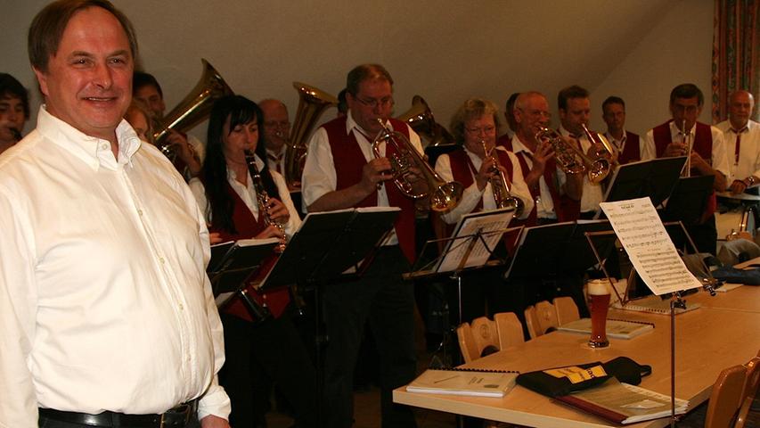 Später spielte die Musikkapelle dem neuen Bürgermeister ein Ständchen.