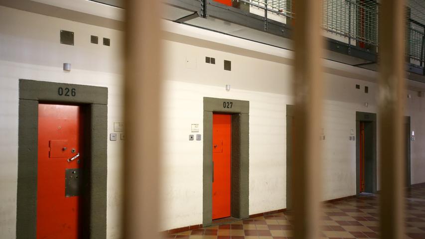 Blick in die JVA Landsberg: So wohnt Uli Hoeneß hinter Gittern